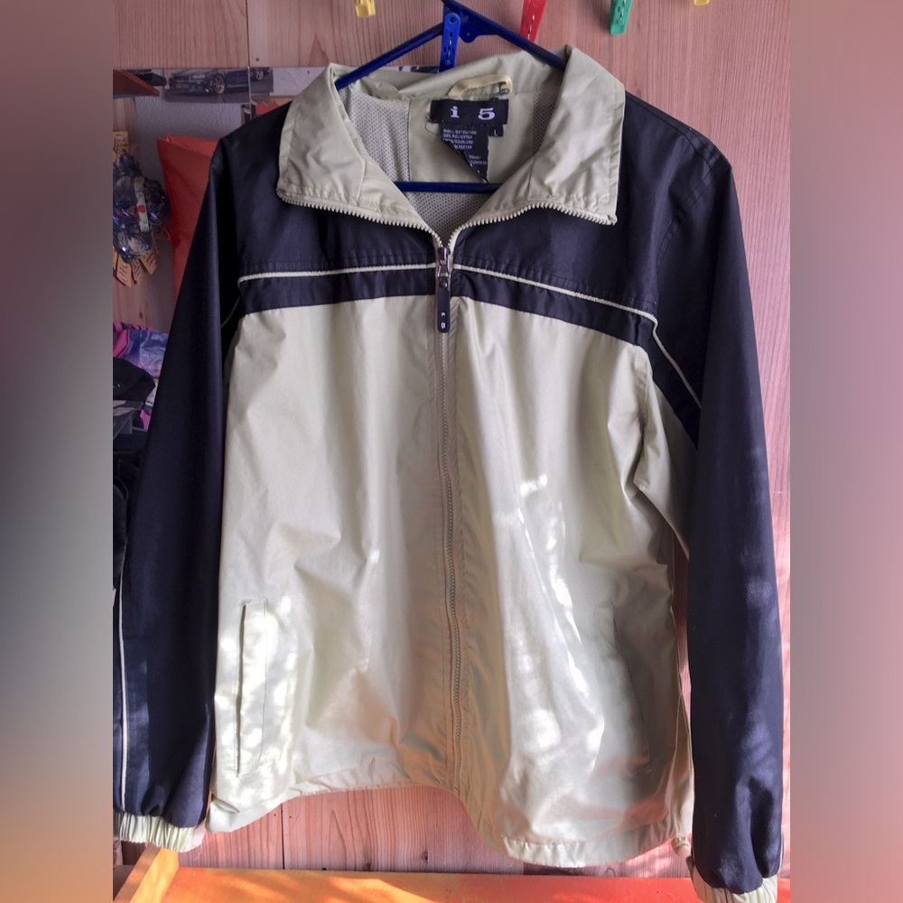 Vintage Y2K i5 windbreaker.